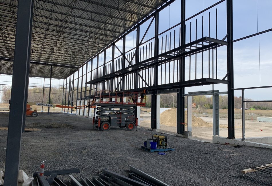 EEGT - St-Hubert Distribution Center 