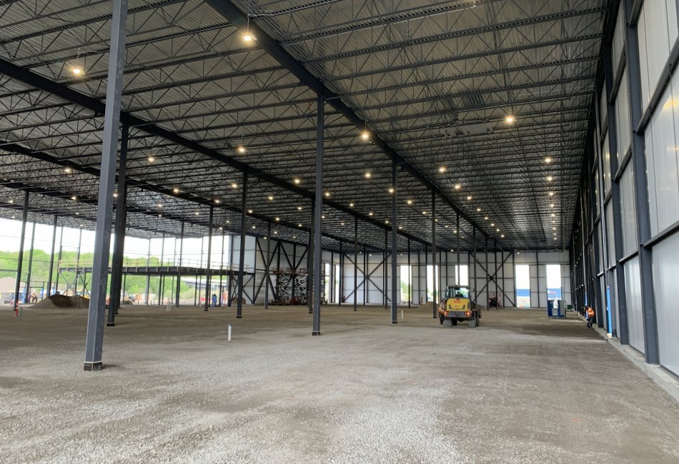 EEGT - St-Hubert Distribution Center 