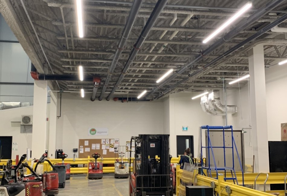 EEGT - St-Hubert Distribution Center 