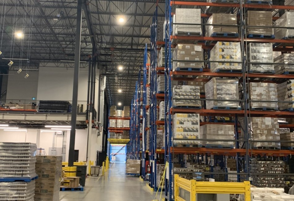 EEGT - St-Hubert Distribution Center 