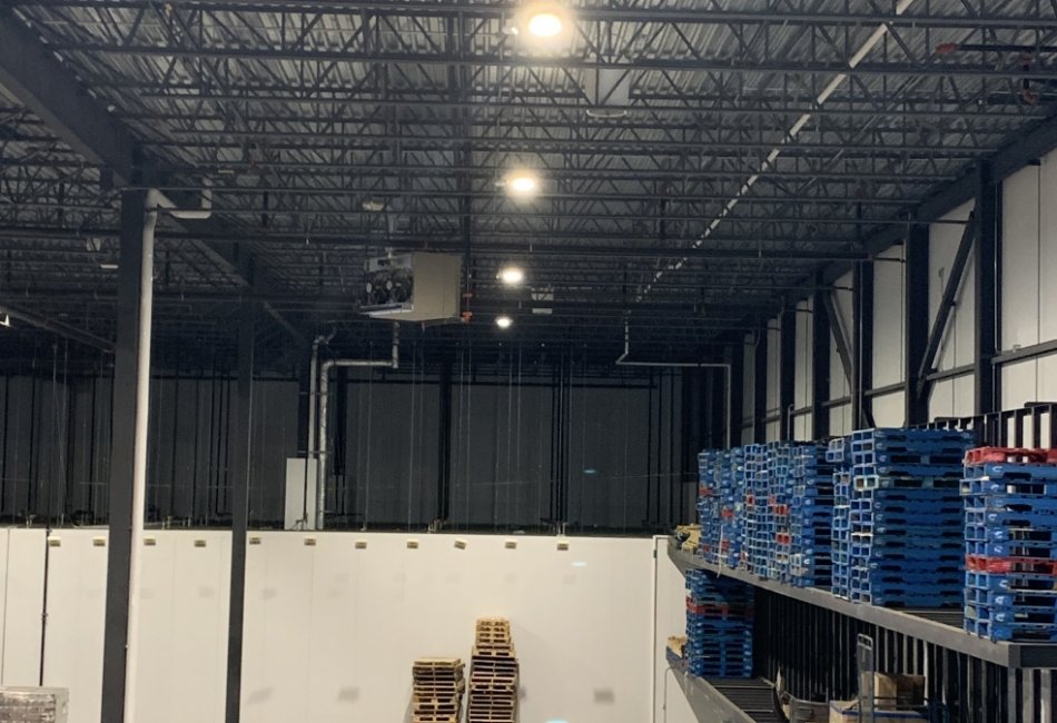 EEGT - St-Hubert Distribution Center 