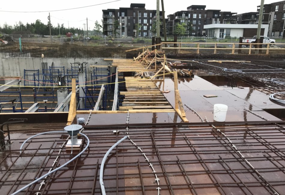 EEGT - Sky Blü Condos Urbains