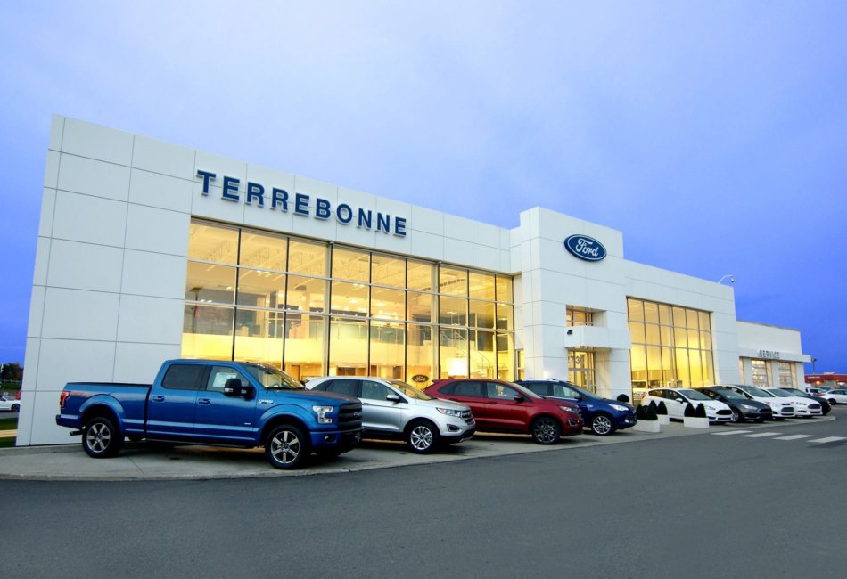 Agrandissement Terrebonne Ford Commercial Réalisations EEGT