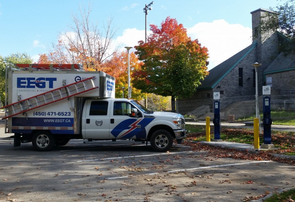 EEGT - Borne électrique